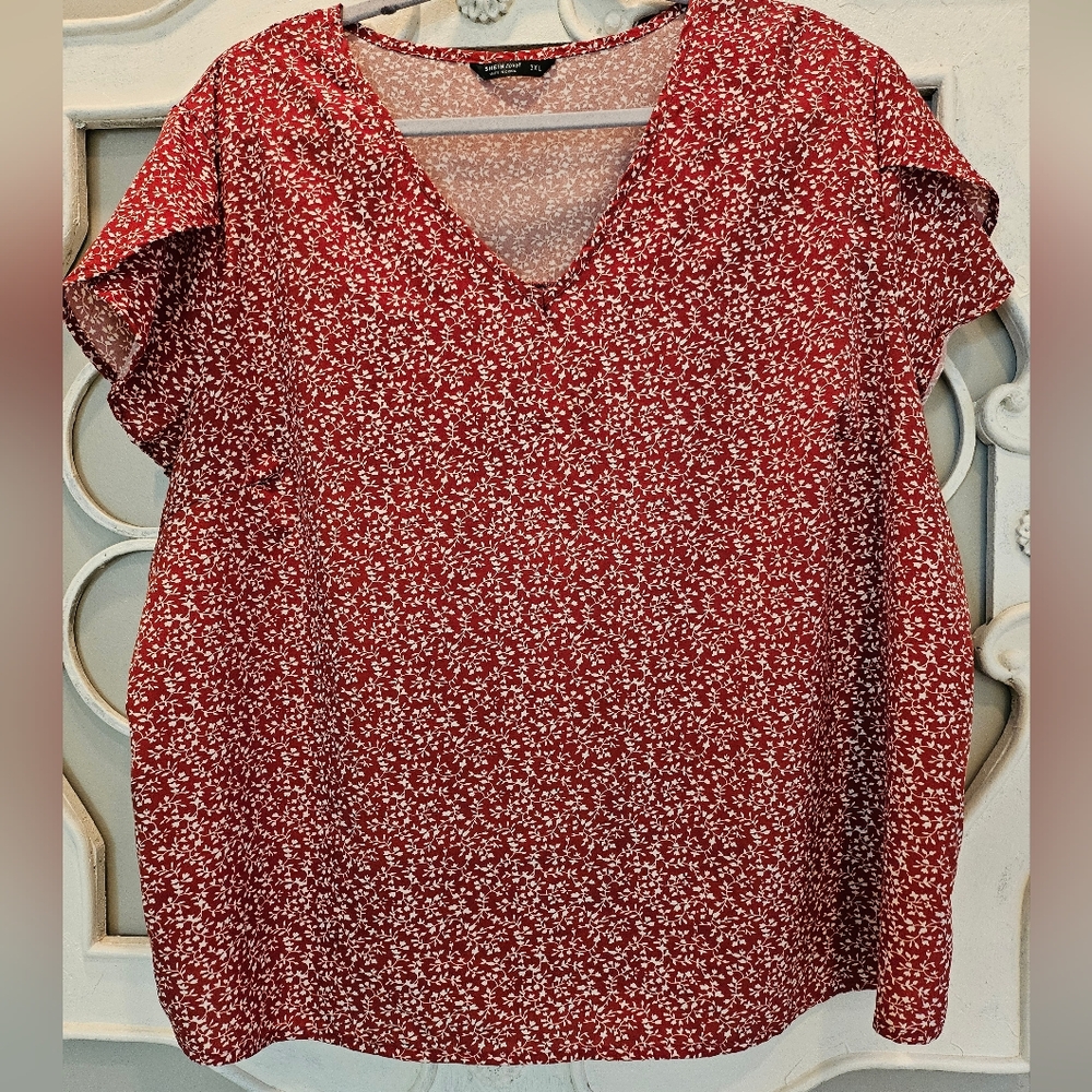 Red Floral Women's Top (Z34)